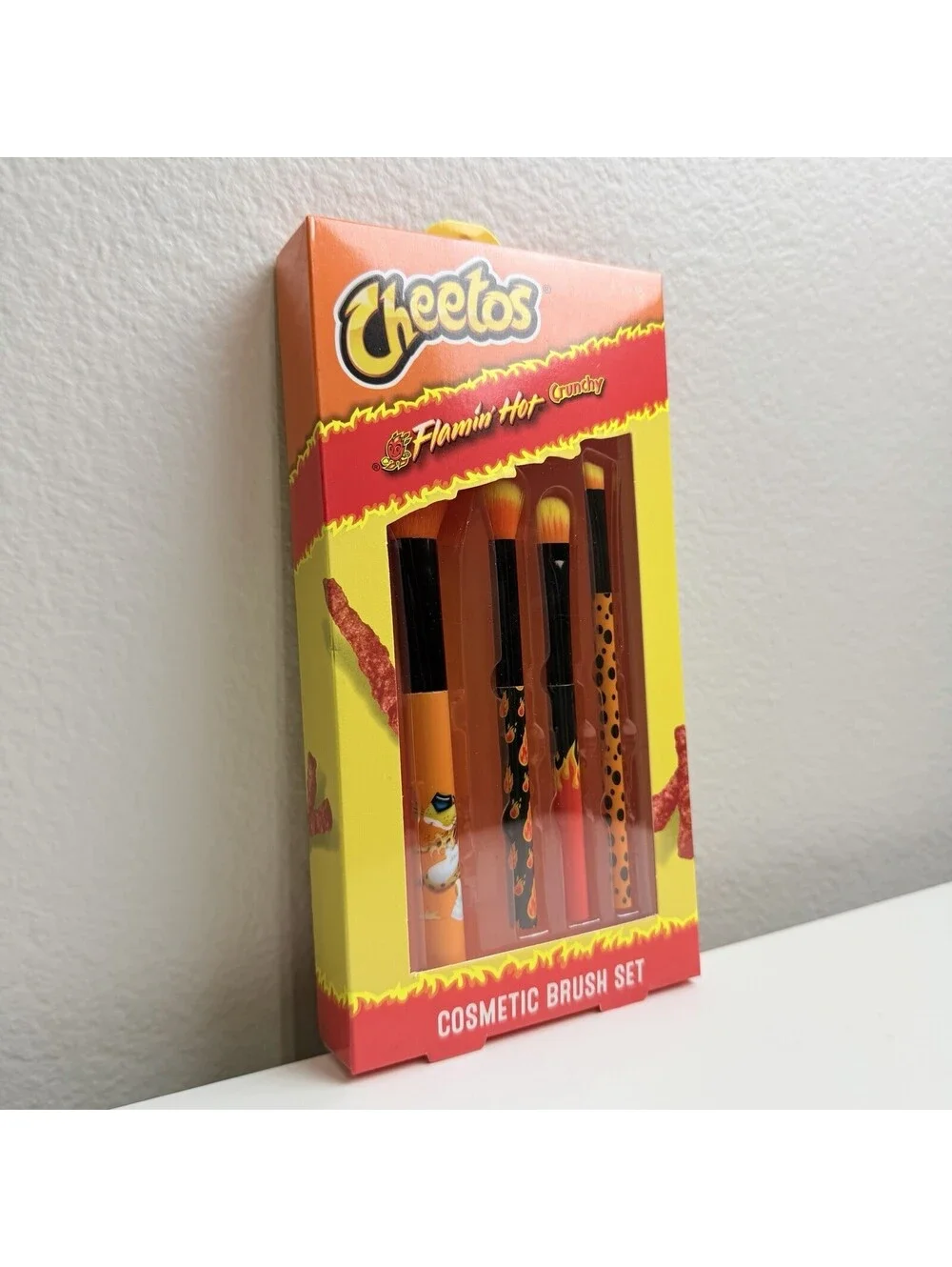 Cheetos Flamin’ Hot Crunchy Cosmetic Makeup Brush Set 4 Pc New Gift Beauty Kit